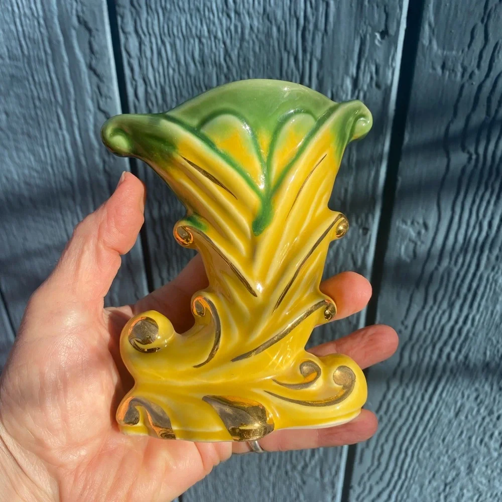 Vintage MCM 50’s Green Yellow Gold Ceramic Vase USA 835 Shawnee Cornucopia